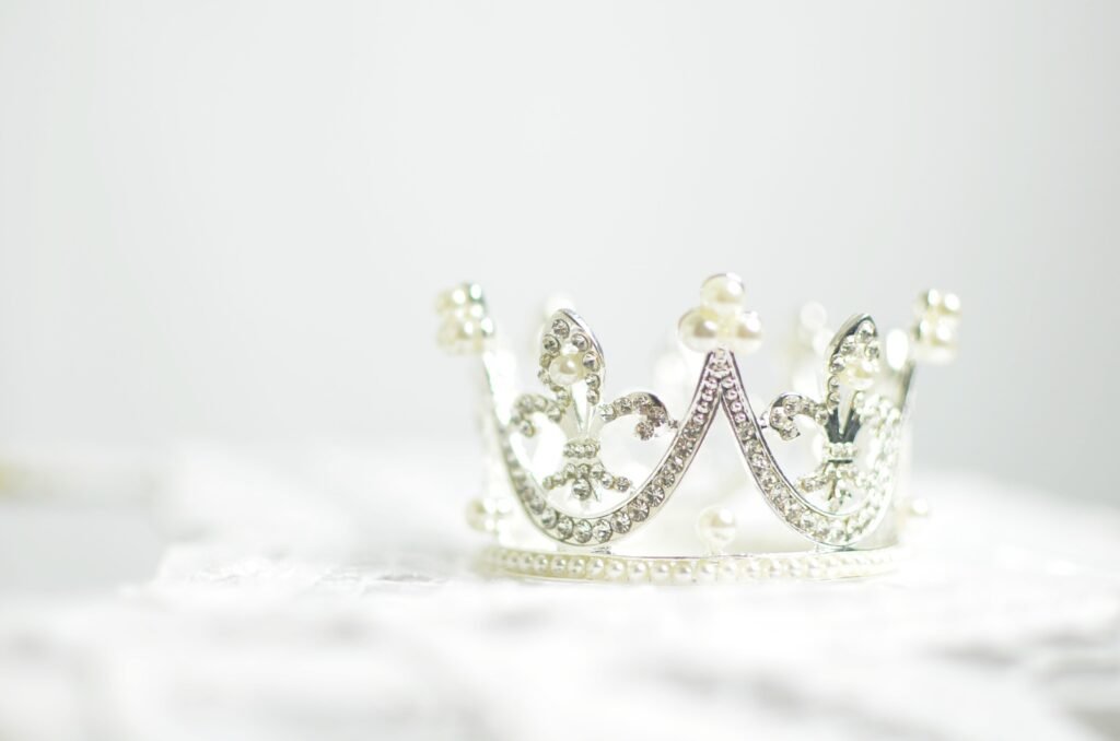 white gold crown with pearls and diamonds